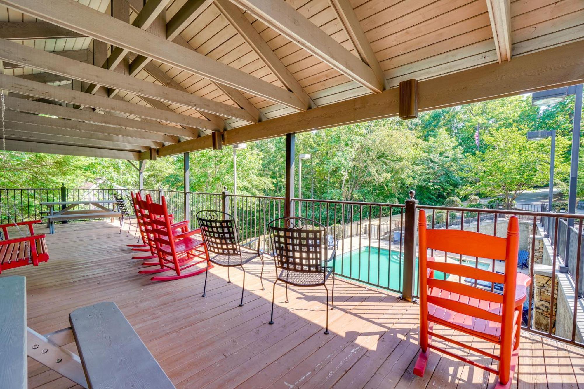 Smoky Mountain Cabin With Deck And Hot Tub! Pigeon Forge Bagian luar foto
